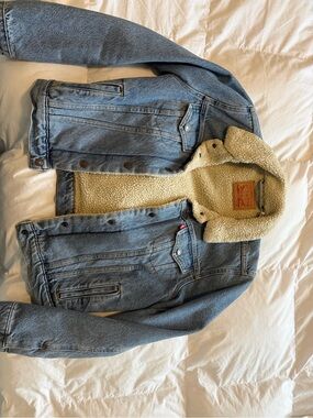 Levi's Cream Sherpa-Lined Jacket with Light Blue Denim Trim